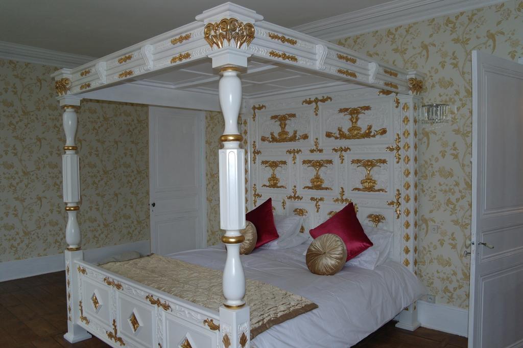 Bed and Breakfast Le Chalet De Luxe Saint-Séverin Pokoj fotografie