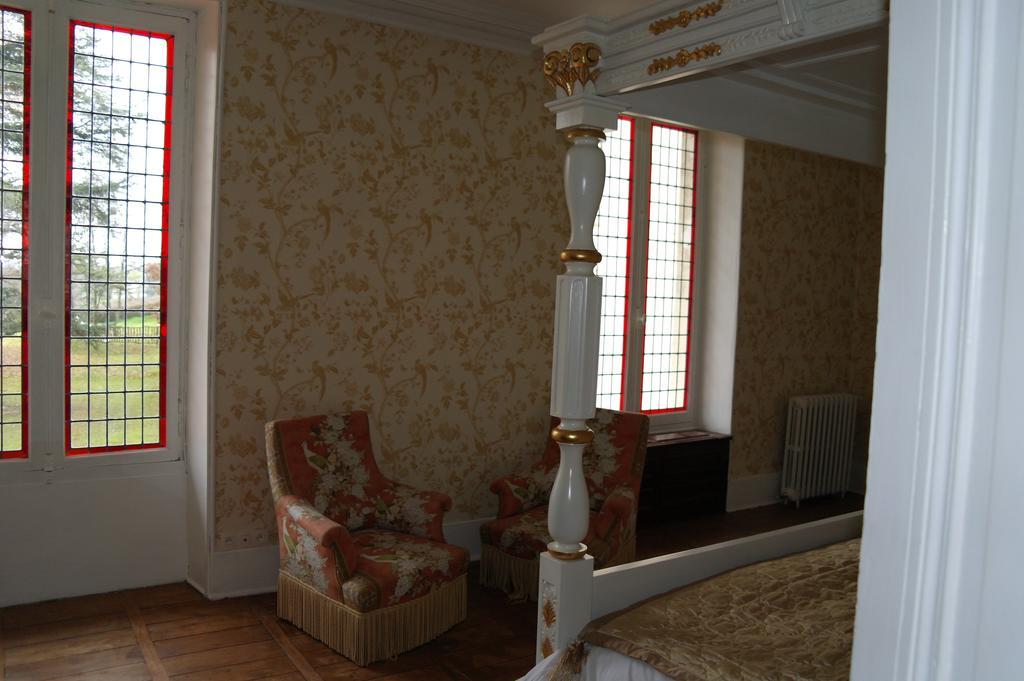 Bed and Breakfast Le Chalet De Luxe Saint-Séverin Pokoj fotografie